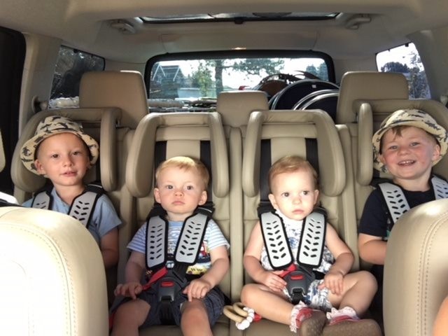 4 Child Seat MM 1320 in a Discovery 